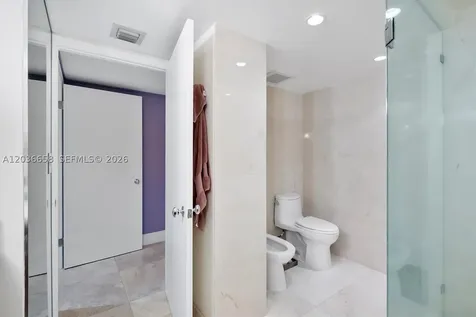 1000 Quayside Terrace Miami FL 33138