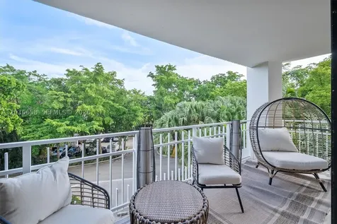 1000 Quayside Terrace Miami FL 33138