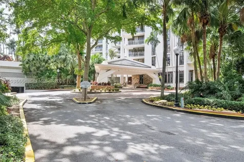 1000 Quayside Terrace Miami FL 33138