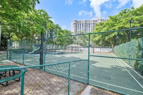 1000 Quayside Terrace Miami FL 33138
