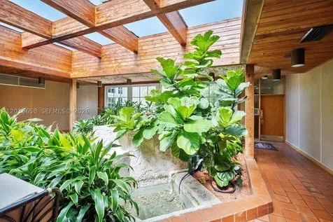 1000 Quayside Terrace Miami FL 33138