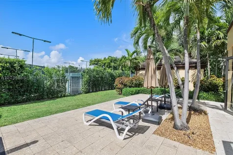 1000 Quayside Terrace Miami FL 33138