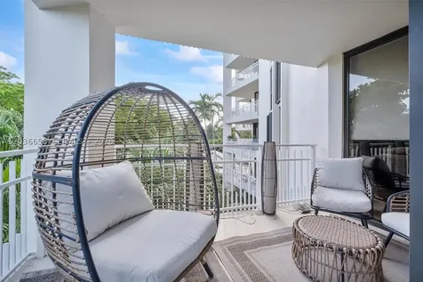 1000 Quayside Terrace Miami FL 33138