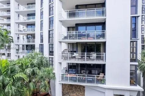 1000 Quayside Terrace Miami FL 33138