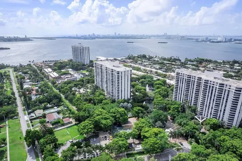 1000 Quayside Terrace Miami FL 33138