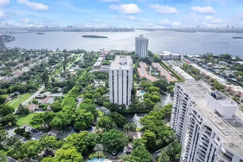 1000 Quayside Terrace Miami FL 33138