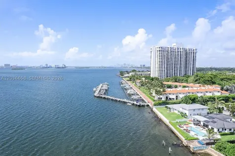 1000 Quayside Terrace Miami FL 33138