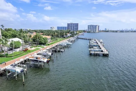 1000 Quayside Terrace Miami FL 33138
