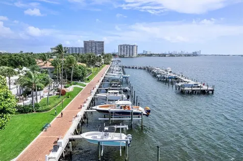 1000 Quayside Terrace Miami FL 33138