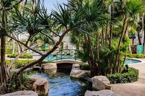19501 W Country Club Drive Aventura FL 33180