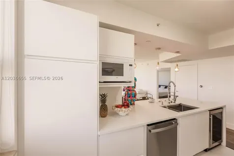 19501 W Country Club Drive Aventura FL 33180