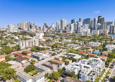 550 SW 10th Street Miami FL 33130