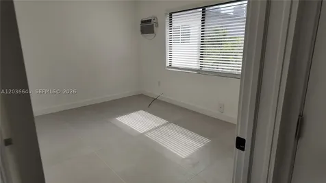 550 SW 10th Street Miami FL 33130
