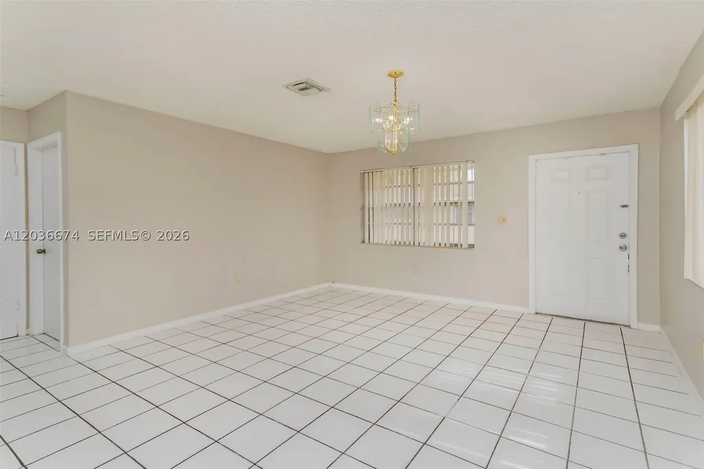 6331 Pierce Street Hollywood FL 33024