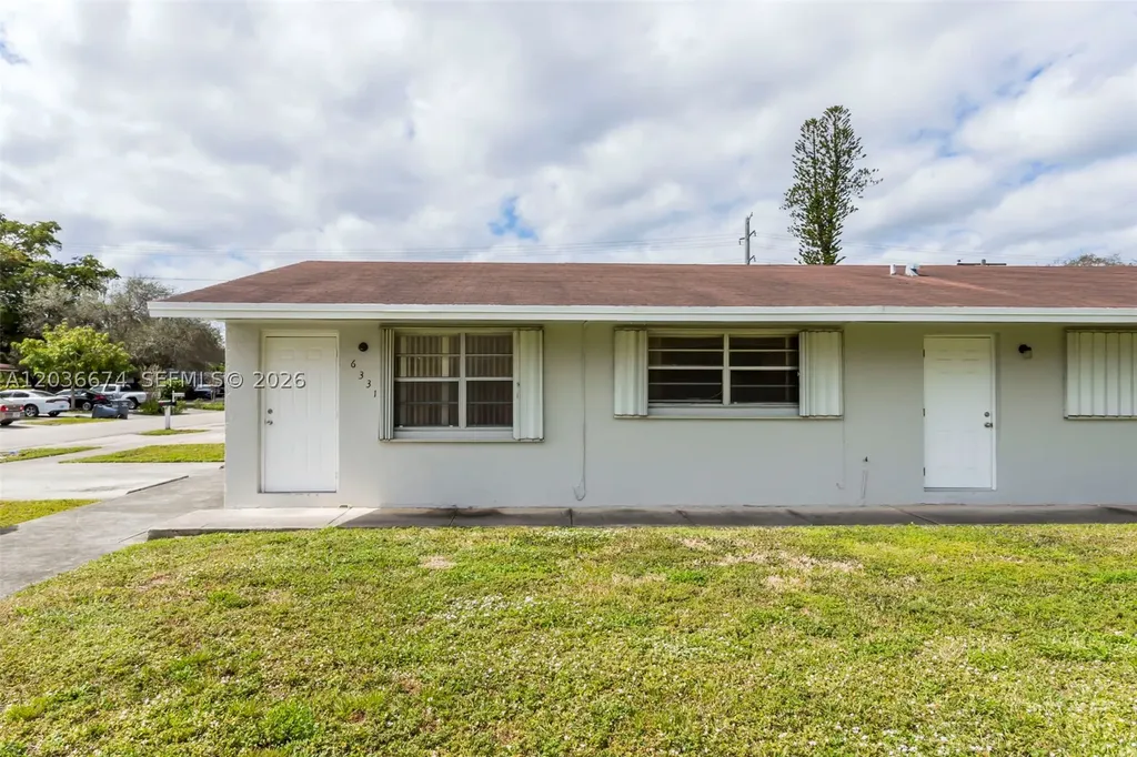 6331 Pierce Street Hollywood FL 33024
