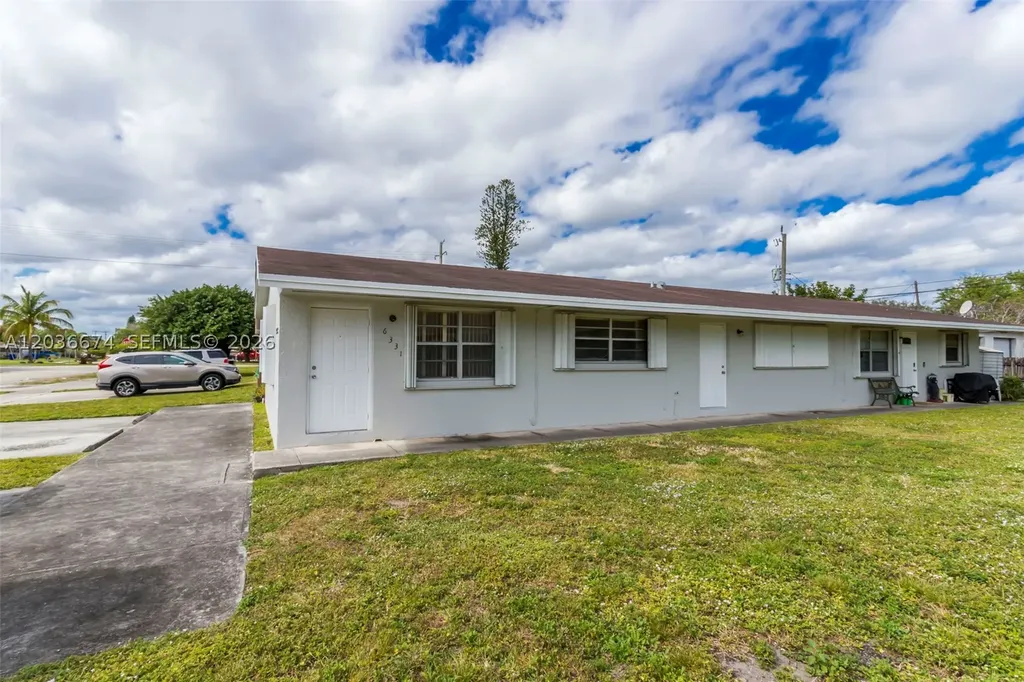 6331 Pierce Street Hollywood FL 33024