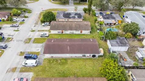 6331 Pierce Street Hollywood FL 33024