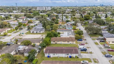 6331 Pierce Street Hollywood FL 33024