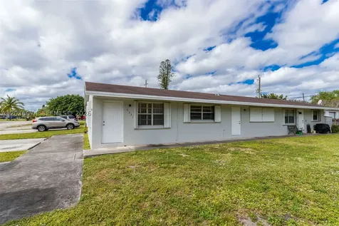 6331 Pierce Street Hollywood FL 33024