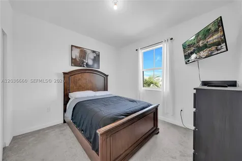 2632 SE 11th Court Homestead FL 33035