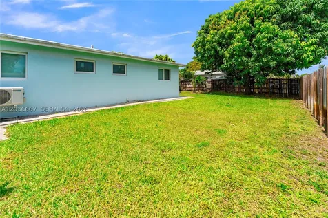 4008 NW 5th Avenue Oakland Park FL 33309