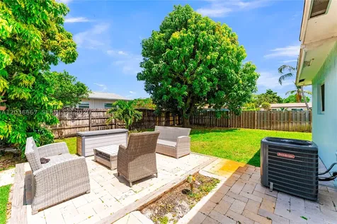 4008 NW 5th Avenue Oakland Park FL 33309
