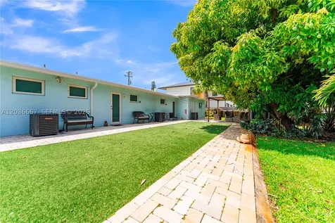 4008 NW 5th Avenue Oakland Park FL 33309