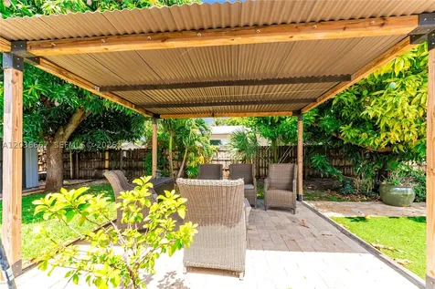 4008 NW 5th Avenue Oakland Park FL 33309