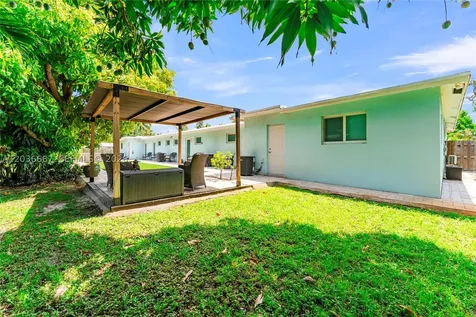 4008 NW 5th Avenue Oakland Park FL 33309