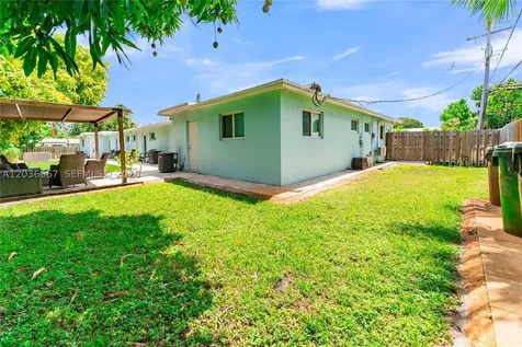 4008 NW 5th Avenue Oakland Park FL 33309