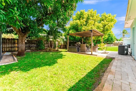 4008 NW 5th Avenue Oakland Park FL 33309
