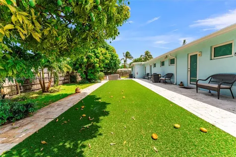 4008 NW 5th Avenue Oakland Park FL 33309