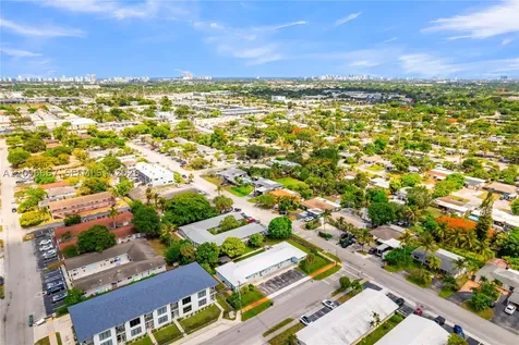 4008 NW 5th Avenue Oakland Park FL 33309