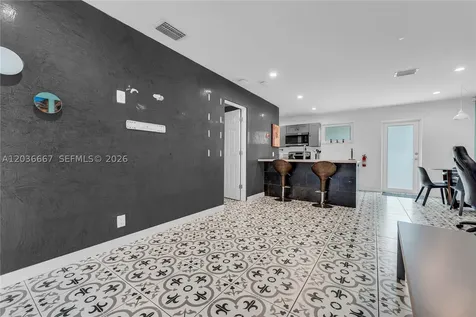 4008 NW 5th Avenue Oakland Park FL 33309