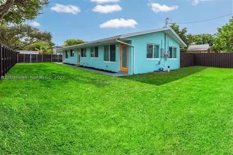 831 NE 40th Street Oakland Park FL 33334
