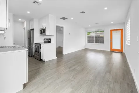 831 NE 40th Street Oakland Park FL 33334