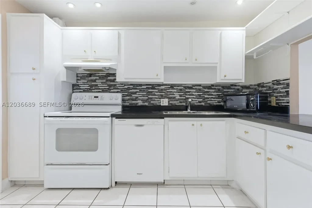 3200 N Palm Aire Drive Pompano Beach FL 33069
