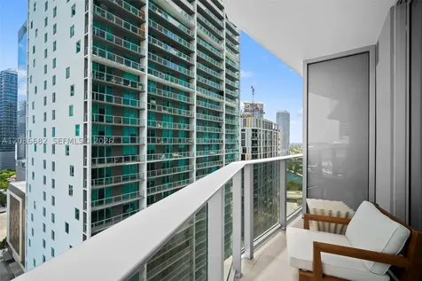 77 SE 5 Street Miami FL 33131
