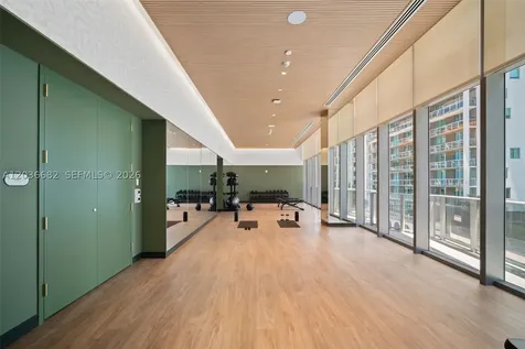 77 SE 5 Street Miami FL 33131