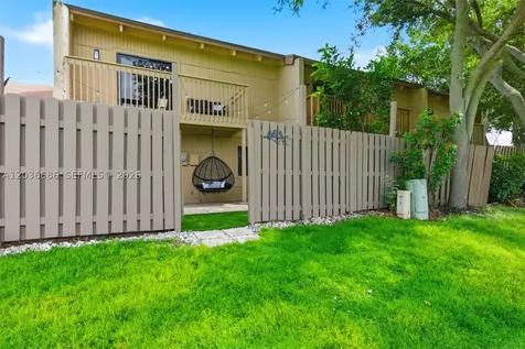 2152 SW 81st Way Davie FL 33324