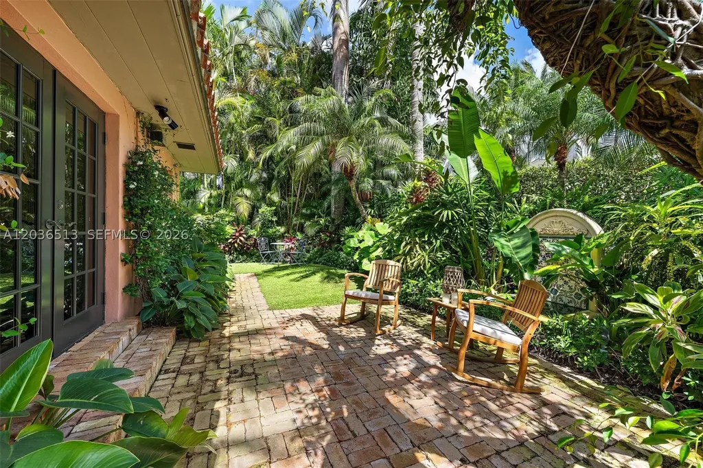 226 Chilean Avenue Palm Beach FL 33480