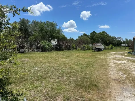 135 S Hacienda Clewiston FL 33440