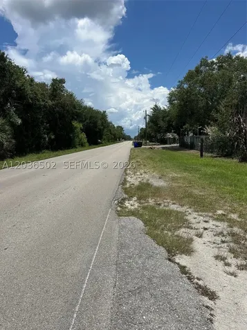 135 S Hacienda Clewiston FL 33440