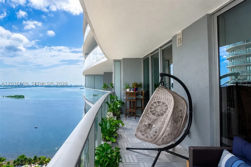 488 NE 18th Street Miami FL 33132