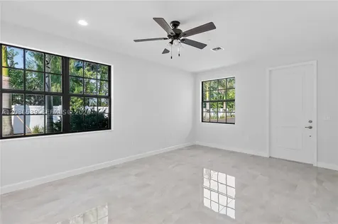 5750 SW 44th Street Davie FL 33314