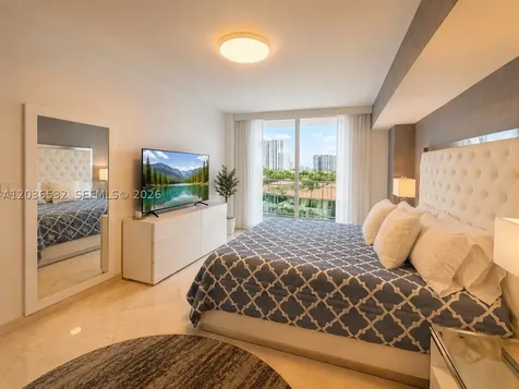 3000 NE 188th Street Aventura FL 33180