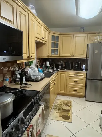 8625 NW 8th Street Miami FL 33126