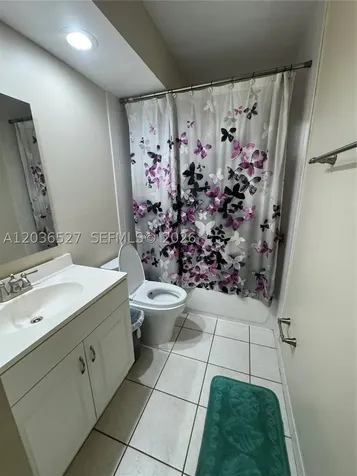 8625 NW 8th Street Miami FL 33126