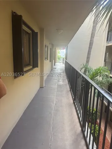 8625 NW 8th Street Miami FL 33126