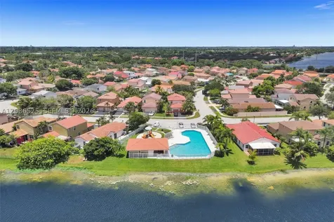 2176 NW 184th Way Pembroke Pines FL 33029